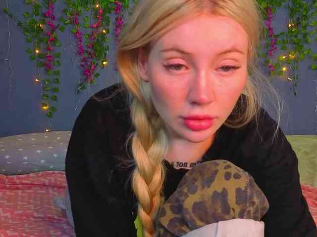 LillieBerry webcam