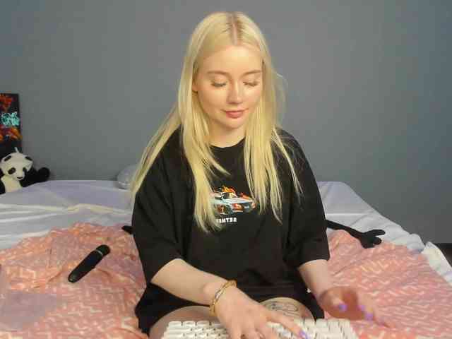 LillieBerry webcam