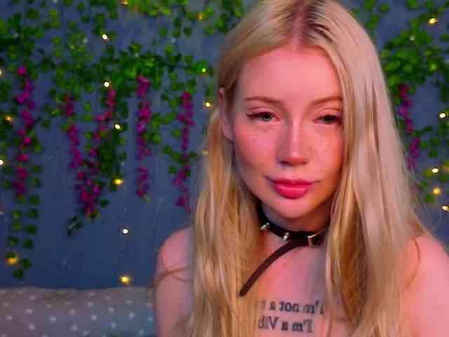 LillieBerry webcam