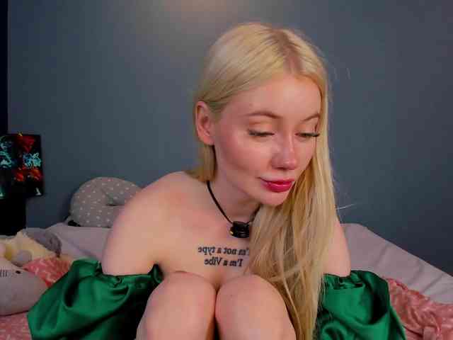 LillieBerry webcam