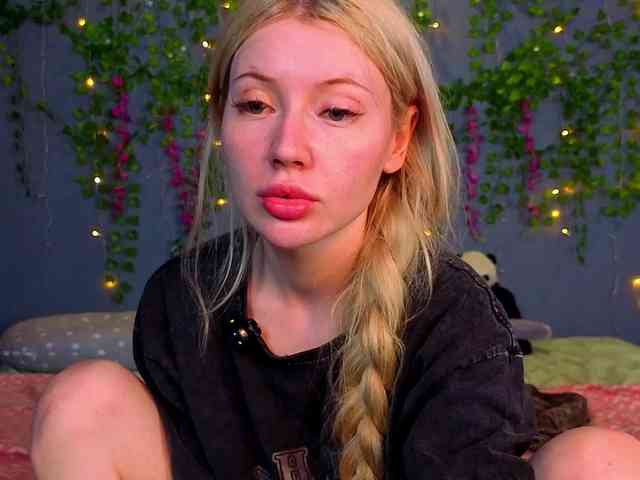 LillieBerry webcam