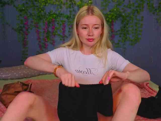 LillieBerry webcam