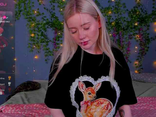 LillieBerry webcam