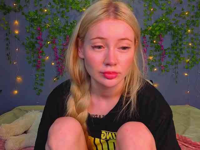 LillieBerry webcam