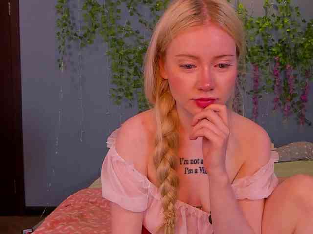 LillieBerry webcam