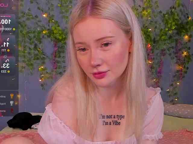 LillieBerry webcam