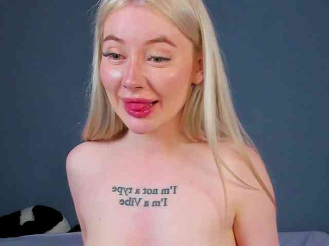 LillieBerry webcam