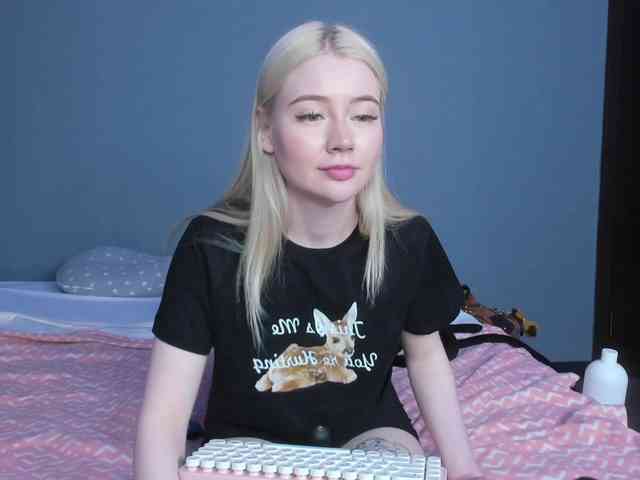 LillieBerry webcam