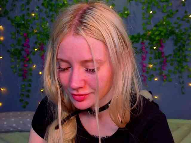 LillieBerry webcam