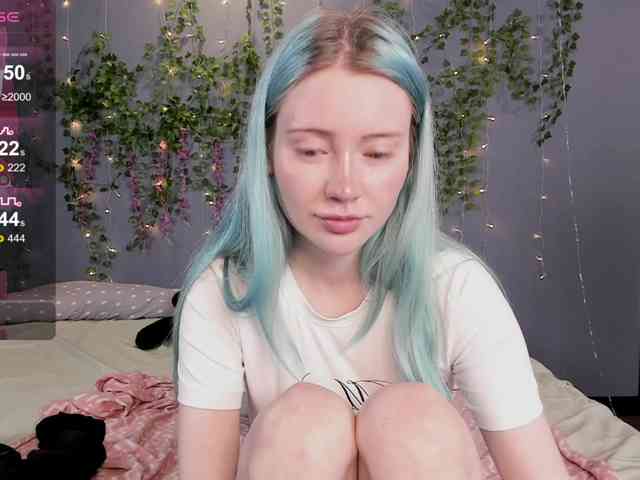 LillieBerry Live Webcam on BongaCams