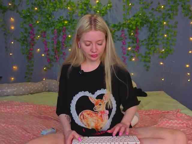 LillieBerry webcam