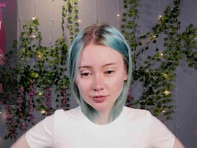 LillieBerry Live Webcam on BongaCams