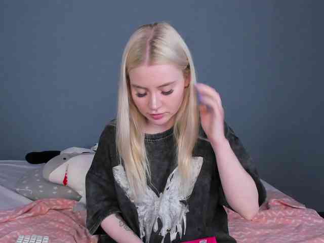 LillieBerry webcam