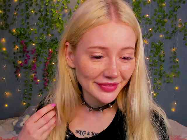 LillieBerry webcam