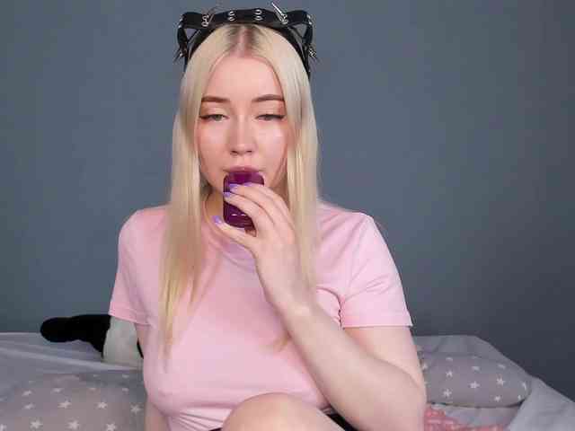 LillieBerry webcam