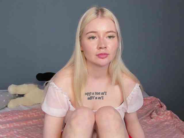 LillieBerry webcam