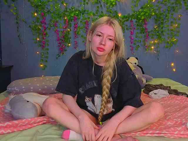 LillieBerry webcam