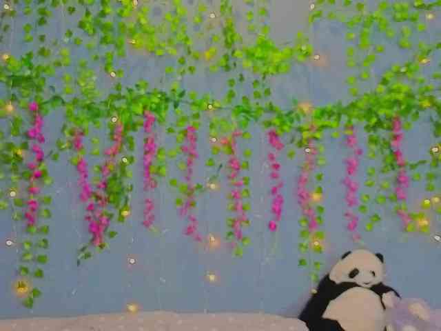 LillieBerry webcam