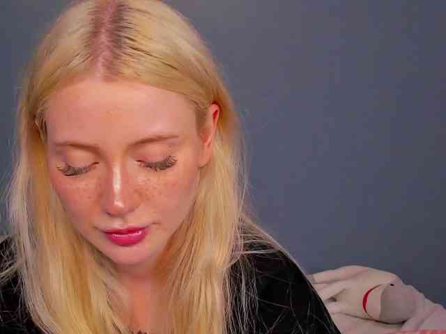 LillieBerry webcam
