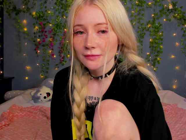 LillieBerry webcam