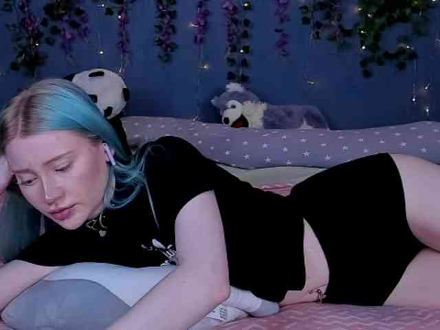 LillieBerry webcam