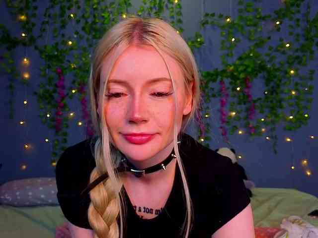LillieBerry webcam