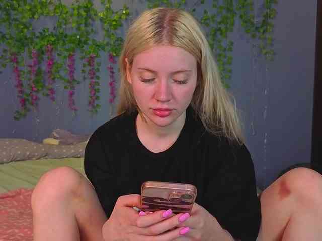 LillieBerry webcam