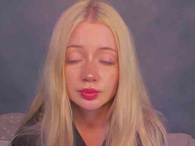 LillieBerry webcam