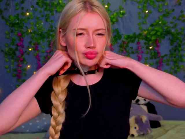 LillieBerry webcam