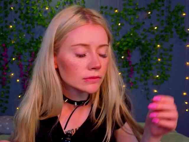 LillieBerry webcam