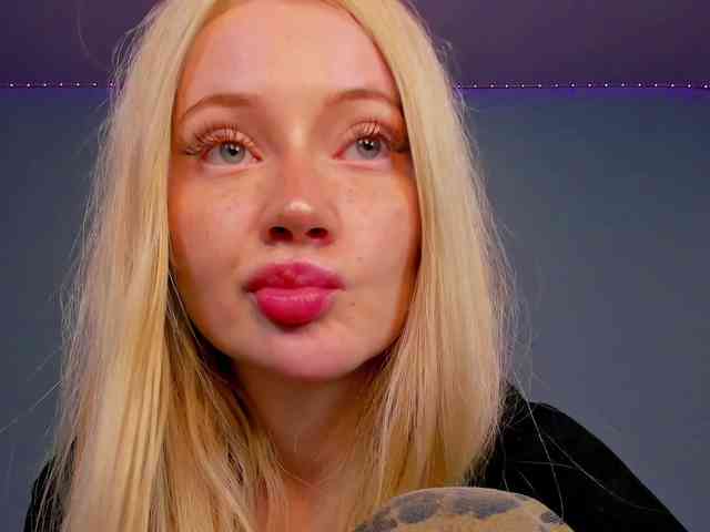 LillieBerry webcam