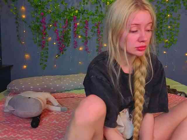 LillieBerry webcam