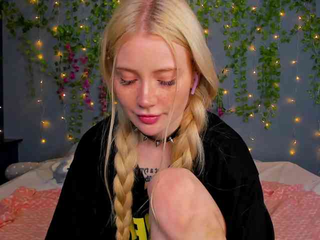 LillieBerry webcam