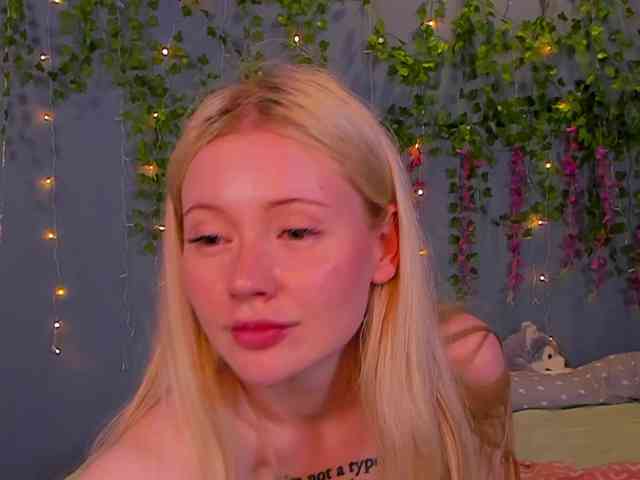 LillieBerry webcam