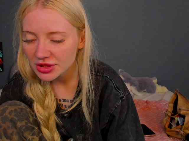 LillieBerry webcam