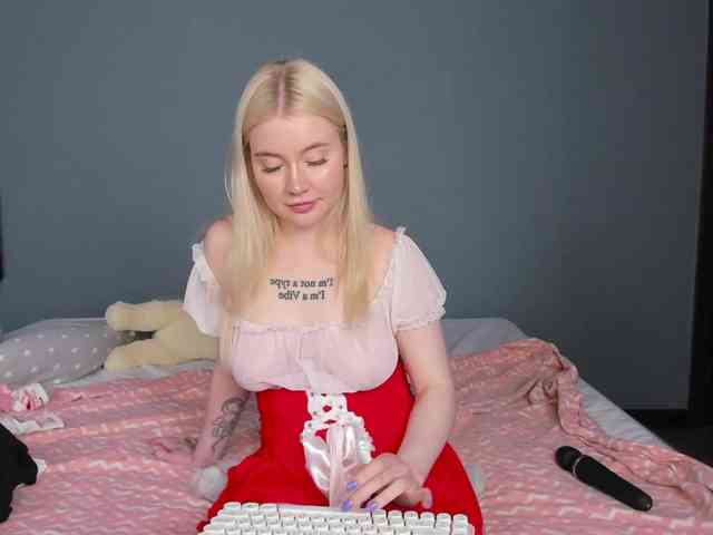LillieBerry webcam