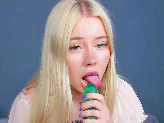 LillieBerry webcam