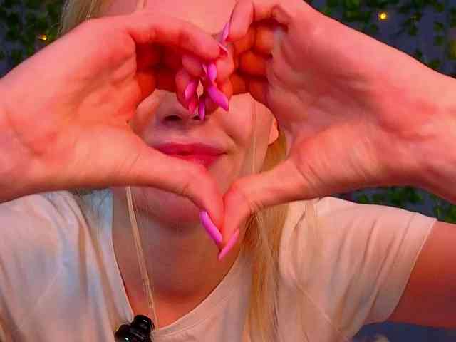 LillieBerry webcam