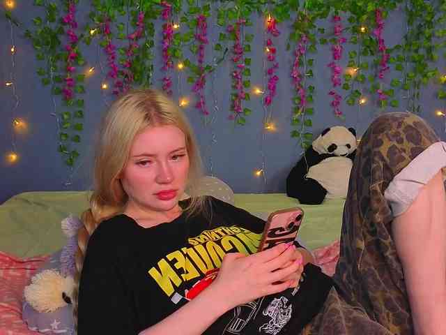 LillieBerry webcam