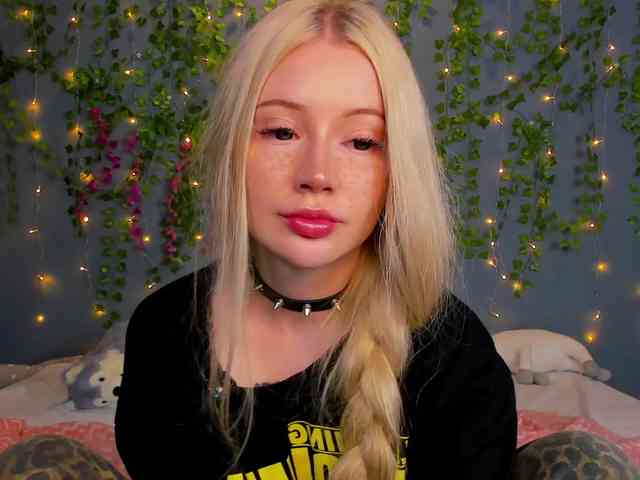 LillieBerry webcam