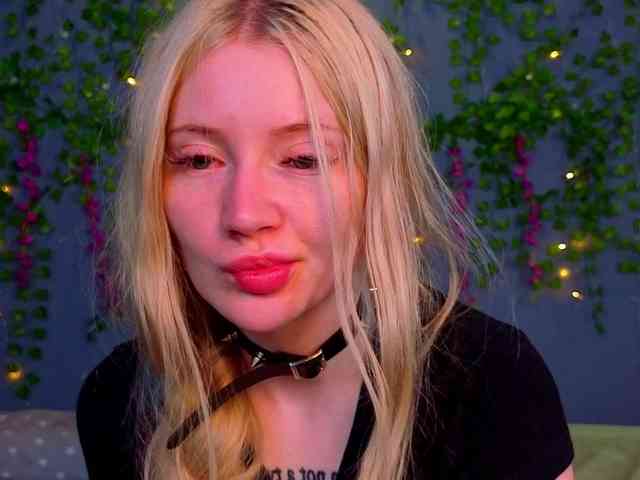 LillieBerry webcam