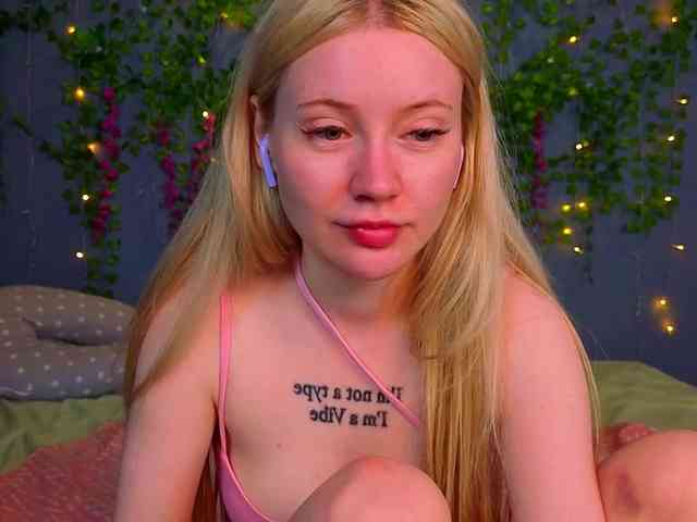 LillieBerry webcam