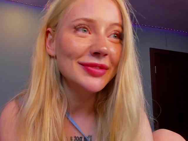 LillieBerry webcam