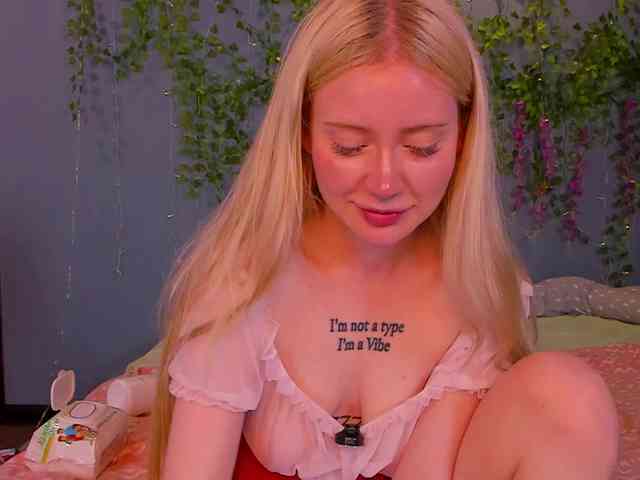 live nude chatroom LillieBerry