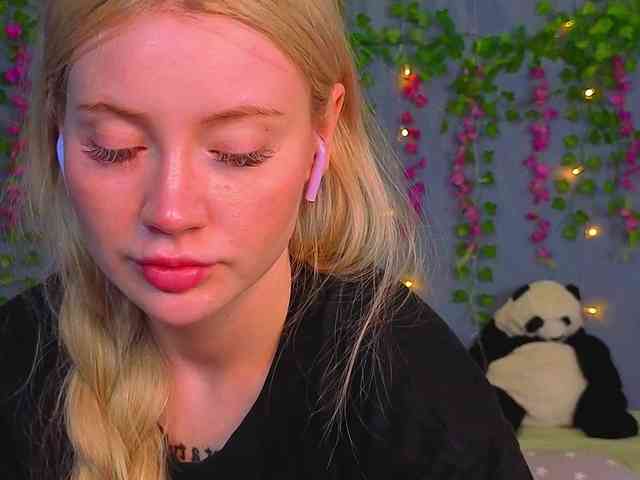 LillieBerry webcam
