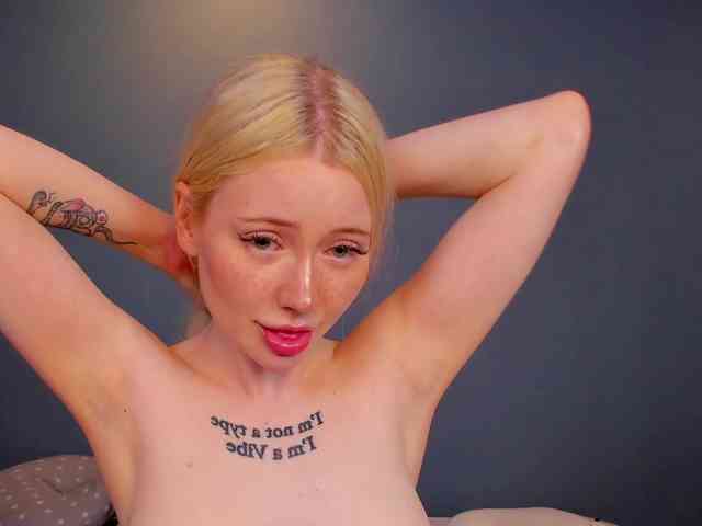LillieBerry webcam