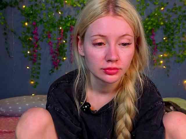 LillieBerry webcam