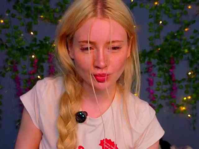 LillieBerry webcam