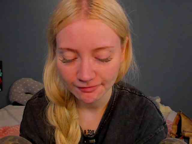LillieBerry webcam