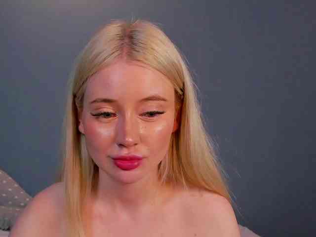 LillieBerry webcam